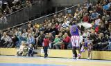 23 Październik 2010; Niezwyły występ legendarnego zespołu Harlem Globetrotters w Ergo Arenie. Pokazowy mecz rozegrali z zespołem Washington Generals, prezentując wsady do kosza i koszykarskie triki angażując do zabawy publiczność. Harlem Globetrotters Poland Tour 2010, Hala Ergo Arena, Gdańsk - Sopot. Fot. Magdalena Żuber / GrFoto.org