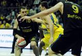 26 Luty 2011; Asseco Prokom Gdynia v Trefl Sopot. Mecz osiemnastej kolejki Tauron Basket Liga. Hala Sportowo - Widowiskowa Gdynia. Fot. Tomasz Żuber / GrFoto.org