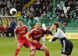 8 Maj 2011; Interwencja bramkarza Wisły Kraków Sergei Pareiko. Dwudziesta piąta kolejka Ekstraklasy 2010/2011 - Lechia Gdańsk v Wisła Kraków. Stadion Miejski, Gdańsk. Fot. Tomasz Żuber / GrFoto.org *** Local Caption *** 8 May 2011; Wisła Kraków goalkeeper Sergei Pareiko in action. Ekstraklasa 2010/2011, Round 25 - Lechia Gdańsk v Wisła Kraków. City Stadium of Traugutta, Gdansk. Picture credit: Tomasz Żuber / GrFoto.org