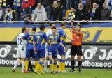 1 Maj 2011; Maciej Szmatiuk, Arka Gdynia, który otrzymał żółtą kartkę. Dwudziesta czwarta kolejka Ekstraklasy 2010/2011 - Arka Gdynia v Lechia Gdańsk. Stadion Miejski, Gdynia. Fot. Tomasz Żuber / GrFoto.org