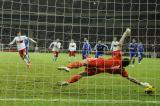 26 Marzec 2013; Interwencja bramkarza San Marino Aldo Simoncinni. Mecz eliminacji Mistrzostw Świata 2014 - Polska v San Marino. Stadion Narodowy, Warszawa, Polska. Fot. Tomasz Żuber / GrFoto.org *** Local Caption *** 26 March 2013; San Marino goalkeeper Aldo Simoncinni in action. 2014 FIFA World Cup qualification – UEFA Group H - Poland v San Marino. Warsaw National Stadium, Poland. Picture credit: Tomasz Zuber / GrFoto.org