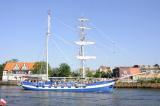 10 Lipiec 2011; Rejs żaglowcem Kapitan Głowacki, podczas Baltic Sail 2011. Baltic Sail to międzynarodowe porozumienie podpisane przez miasta regionu Morza Bałtyckiego, zainicjowane przez niemiecki port Rostok w 1991 roku. Celem i założeniem jego pomysłodawców było i jest promowanie morskiego dziedzictwa europejskiego regionu Morza Bałtyckiego oraz wspieranie tradycyjnej żeglugi bałtyckiej od portu do portu. Motława - Zatoka Gdańska. Fot. Tomasz Żuber / GrFoto.org