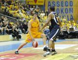 21 Listopad 2010; Trefl Sopot v Asseco Prokom Gdynia - Mecz siódmej kolejki w Tauron Basket Lidze. Ergo Arena, Gdańsk - Sopot. Fot.Tomasz Żuber / GrFoto.org