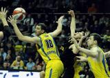 26 Luty 2011; Asseco Prokom Gdynia v Trefl Sopot. Mecz osiemnastej kolejki Tauron Basket Liga. Hala Sportowo - Widowiskowa Gdynia. Fot. Tomasz Żuber / GrFoto.org