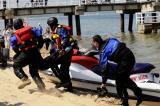 20 Maj 2012; Pokazy ratownictwa towarzyszące imprezie Diving Day Gdańsk, odbywającej się w rejonie Mola w Brzeźnie. Impreza była zorganizowana w formie pikniku rodzinnego, podczas którego można było spróbować swoich sił w zawodach pływackich, nurkowaniu oraz czyszczeniu dna Zatoki Gdańskiej. Molo Brzeźno Gdańsk. Fot. Tomasz Żuber / GrFoto.org *** Local Caption *** 20 May 2012; Pokazy ratownictwa towarzyszące imprezie Diving Day Gdańsk, odbywającej się w rejonie Mola w Brzeźnie. Impreza była zorganizowana w formie pikniku rodzinnego, podczas którego można było spróbować swoich sił w zawodach pływackich, nurkowaniu oraz czyszczeniu dna Zatoki Gdańskiej. Molo Brzeźno Gdańsk. Picture credit: Tomasz Żuber / GrFoto.org