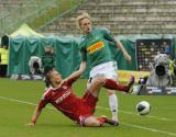 8 Maj 2011; Ivans Lukjanovs, Lechia Gdańsk, i Erik Cikos, Wisła Kraków. Dwudziesta piąta kolejka Ekstraklasy 2010/2011 - Lechia Gdańsk v Wisła Kraków. Stadion Miejski, Gdańsk. Fot. Tomasz Żuber / GrFoto.org