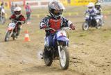 18 Wrzesień 2011; Pokazowe wyścigi motocross dzieci. IV Runda Mistrzostw Polski i Pucharu Polski w Motocrossie Quadów i Mistrzostw Okręgu. Tor Motocrossowy, Borkowo. Fot. Tomasz Zuber / GrFoto.org 