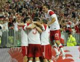 6 Wrzesień 2011; Radość piłkarzy reprezentacji Polski po strzeleniu gola otwierającego spotkanie. Międzynarodowy mecz towarzyski - Polska v Niemcy. Stadion PGE Arena Gdańsk. Fot. Tomasz Żuber / GrFoto.org  *** Local Caption *** 6 September 2011; Thanks and congratulations to the team mates after scoring an opening goal. International friendly match - Poland v Germany. Stadium PGE Arena Gdańsk. Picture credit: Tomasz Żuber / GrFoto.org