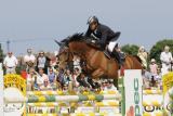 12 Czerwiec 2011; Edelgaard's Saqini, w siodle Andreas Ripke, Niemcy, podczas międzynarodowych zawodów jeździeckich w skokach przez przeszkody. Grand Prix Sopotu o Puchar NDI S.A. i nagrodę Prezydenta RP Bronisława Komorowskiego. Konkurs kwalifikacyjny do Olimpiady 2012 i ME seniorów 2011. Hipodrom, Sopot. Fot. Tomasz Żuber / GrFoto.org