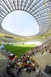 6 Sierpień 2011; Dzień Otwarty na nowo powstałym stadionie na Gdańskiej Letnicy przyciągnął ponad 80 tysięcy zwiedzających. Chętnym udostepniono część stadionu, wchodziło się tunelem wprost na poziom murawy, skąd można było wejść na dolną część jednej z trybun. PGE Arena Gdańsk. Fot. Tomasz Żuber / GrFoto.org