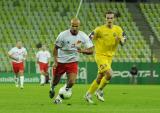 16 Październik 2011; Polska v Ukraina - Międzynarodowy mecz budowniczych infrastrukury do EURO 2012. Na murawie staneły naprzeciw siebie drużyny złożone z przedstawicieli firm budowlanych zaangażowanych w projekty infrastrukturalne związane z EURO 2012. PGE Arena Gdańsk. Fot. Tomasz Żuber / GrFoto.org