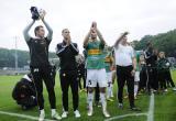 29 Maj 2011; Drużyna Lechii Gdańsk dziękuje kibicom po zakończonym spotkaniu. Trzydziesta kolejka Ekstraklasy 2010/2011 - Lechia Gdańsk v Zagłębie Lublin. Stadion Miejski, Gdańsk. Fot. Tomasz Żuber / GrFoto.org *** Local Caption *** 29 May 2011; Lechia Gdańsk team aplause a crowd for the support, after the final whistle. Ekstraklasa 2010/2011, Round  30 - Lechia Gdańsk v Zagłębie Lublin. City Stadium of Traugutta, Gdansk. Picture credit: Tomasz Żuber / GrFoto.org