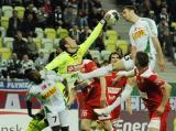 22 Kwiecień 2012; Interwencja bramkarza Sląska Wrocław Marian Kelemen. Dwudziesta siódma kolejka T-Mobile Ekstraklasa 2011/2012 - Lechia Gdańsk v Śląsk Wrocław. PGE Arena Gdańsk. Fot. Tomasz Żuber / GrFoto.org *** Local Caption *** 22 April 2012; Śląsk Wrocław goalkeeper Marian Kelemen in action. T-Mobile Ekstraklasa 2011/2012, Round 27 - Lechia Gdańsk v Śląsk Wrocław. PGE Arena Gdańsk. Picture credit: Tomasz Żuber / GrFoto.org