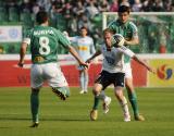 23 Kwiecień 2011; Lechia Gdańsk v Legia Warszawa - dwudziesta trzecia kolejka Ekstraklasy 2010/2011. Stadion Miejski, Gdańsk. Fot. Tomasz Żuber / GrFoto.org