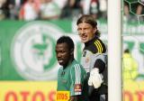 8 Maj 2011; Abdou Traore, Lechia Gdańsk i bramkarz zespoł Wisły Kraków Sergei Pareiko. Dwudziesta piąta kolejka Ekstraklasy 2010/2011 - Lechia Gdańsk v Wisła Kraków. Stadion Miejski, Gdańsk. Fot. Tomasz Żuber / GrFoto.org *** Local Caption *** 8 May 2011; Abdou Traore, Lechia Gdańsk and Wisła Kraków goalkeeper Sergei Pareiko. Ekstraklasa 2010/2011, Round 25 - Lechia Gdańsk v Wisła Kraków. City Stadium of Traugutta, Gdansk. Picture credit: Tomasz Żuber / GrFoto.org