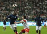 9 Czerwiec 2011; Eric Abidal, Francja i Paweł Brożek, Polska. Międzynarodowy mecz towarzyski w ramach przygotowań do Euro 2012 - Polska v Francja. Stadion Legii Warszawa. Fot. Tomasz Żuber / GrFoto.org *** Local Caption *** 9 June 2011; Eric Abidal, France and Paweł Brożek, Poland. International friendly match - Poland v France. Stadium Legii Warszawa. Picture credit: Tomasz Żuber / GrFoto.org