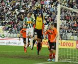 9 Kwiecień 2012; Interwencja bramkarza Aleksander Ptak, Zagłębie Lublin. Dwudziesta piąta kolejka T-Mobile Ekstraklasa 2011/2012 - Lechia Gdańsk v Zagłębie Lublin. PGE Arena Gdańsk. Fot. Tomasz Żuber / GrFoto.org *** Local Caption *** 9 April 2012; Zagłębie Lublin goalkeeper Aleksander Ptak in action. T-Mobile Ekstraklasa 2011/2012, Round 25 - Lechia Gdańsk v Zagłębie Lublin. PGE Arena Gdańsk. Picture credit: Tomasz Żuber / GrFoto.org