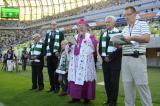 14 Sierpień 2011; Tuż przed inauguracyjnym meczem, Arcybiskup Leszek Sławoj Głódź w obecności zaproszonych gości, poświęcił stadion. PGE Arena Gdańsk. Fot. Tomasz Żuber / GrFoto.org