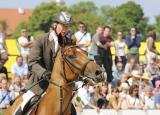 12 Czerwiec 2011; Wavantos Vd Renvillehoeve, w siodle Łukasz Wasilewski, Polska, podczas międzynarodowych zawodów jeździeckich w skokach przez przeszkody. Grand Prix Sopotu o Puchar NDI S.A. i nagrodę Prezydenta RP Bronisława Komorowskiego. Konkurs kwalifikacyjny do Olimpiady 2012 i ME seniorów 2011. Hipodrom, Sopot. Fot. Tomasz Żuber / GrFoto.org