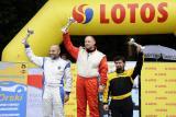 10 Lipiec 2011; Prezentacja zawodników na podium po zakończeniu Górskich Samochodowych Mistrzostw Polski - LOTOS Grand Prix Sopot 2011. Fot. Tomasz Żuber / GrFoto.org