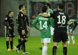 2 Grudzień 2011; Gratulacje i podziękowania po zakończeniu spotkania. Szesnasta kolejka T-Mobile Ekstraklasa 2011/2012 - Lechia Gdańsk v Polonia Warszawa. PGE Arena Gdańsk. Fot. Tomasz Żuber / GrFoto.org  *** Local Caption *** 2 December 2011; Thanks and congratulations to the players after the final whistle. T-Mobile Ekstraklasa 2011/2012, Round 16 - Lechia Gdańsk v Polonia Warszawa. PGE Arena Gdańsk. Picture credit: Tomasz Żuber / GrFoto.org