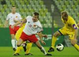 16 Październik 2011; Polska v Ukraina - Międzynarodowy mecz budowniczych infrastrukury do EURO 2012. Na murawie staneły naprzeciw siebie drużyny złożone z przedstawicieli firm budowlanych zaangażowanych w projekty infrastrukturalne związane z EURO 2012. PGE Arena Gdańsk. Fot. Tomasz Żuber / GrFoto.org