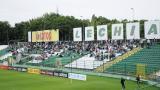 2 Lipca 2011; Kibice podczas spotkania. Pierwszy sparing po powrocie ze zgrupowania do Gdańska - Lechia Gdańsk v Olimpia Grudziądz. Stadion Miejski, Gdańsk. Fot. Tomasz Żuber / GrFoto.org  *** Local Caption *** 2 july 2011; Supporters during the match. First sparing after the team come back to Gdańsk from being away - Lechia Gdańsk v Olimpia Grudziądz. City Stadium of Traugutta, Gdansk. Picture credit: Tomasz Żuber / GrFoto.org