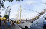 4 Wrzesień 2011; Wielka parada żaglowców na zakończenie gdyńskiego zlotu - The Culture 2011 Tall Ships Regatta. Fot. Tomasz Żuber / GrFoto.org