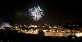 20 Sierpień 2011; Widok ogólny panoramy Gdańska podczas pokazu sztucznych ogni, z okazji zakończenia Jarmarku św. Dominika w Gdańsku. Widok z Parku Kulturowego Fortyfikacji Miejskich 