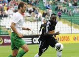 2 Lipca 2011; Emanuel Olisadebe, Lechia Gdańsk przeciwko zawodnikowi Olimpia Grudziądz. Pierwszy sparing po powrocie ze zgrupowania do Gdańska - Lechia Gdańsk v Olimpia Grudziądz. Stadion Miejski, Gdańsk. Fot. Tomasz Żuber / GrFoto.org  *** Local Caption *** 2 july 2011; Emanuel Olisadebe, Lechia Gdańsk. First sparing after the team come back to Gdańsk from being away - Lechia Gdańsk v Olimpia Grudziądz. City Stadium of Traugutta, Gdansk. Picture credit: Tomasz Żuber / GrFoto.org