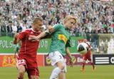 8 Maj 2011; Ivans Lukjanovs, Lechia Gdańsk, i Erik Cikos, Wisła Kraków. Dwudziesta piąta kolejka Ekstraklasy 2010/2011 - Lechia Gdańsk v Wisła Kraków. Stadion Miejski, Gdańsk. Fot. Tomasz Żuber / GrFoto.org