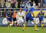 1 Maj 2011; Paweł Nowak, Lechia Gdańsk, i Paweł Zawistowski, Arka Gdynia. Dwudziesta czwarta kolejka Ekstraklasy 2010/2011 - Arka Gdynia v Lechia Gdańsk. Stadion Miejski, Gdynia. Fot. Tomasz Żuber / GrFoto.org